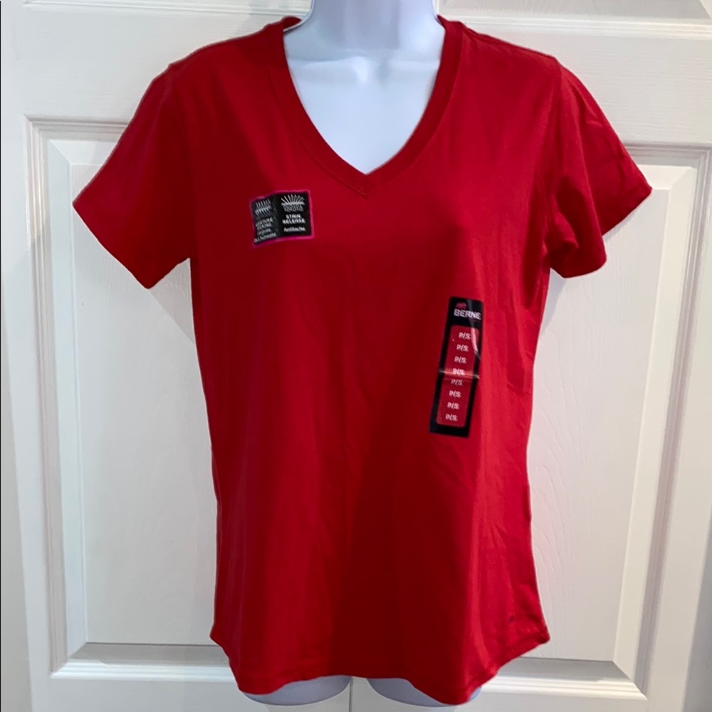 Berne Workwear Red V-Neck Women's T-Shirt Size Small (4-6)
